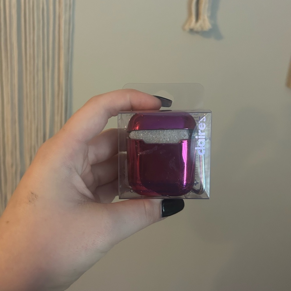 Claire’s Magenta Chrome Airpod Gen 1&2 Case NWT